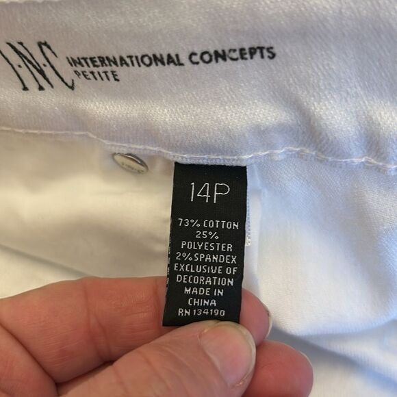 INC International Concepts white skinny regular fit cropped jeans Size 14P EUC - Picture 9 of 9